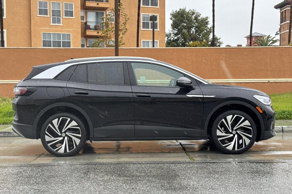 new 2025 Volkswagen ID.4 car, priced at $54,781