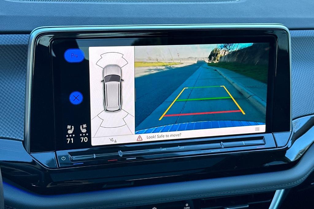 new 2025 Volkswagen Atlas car, priced at $48,291