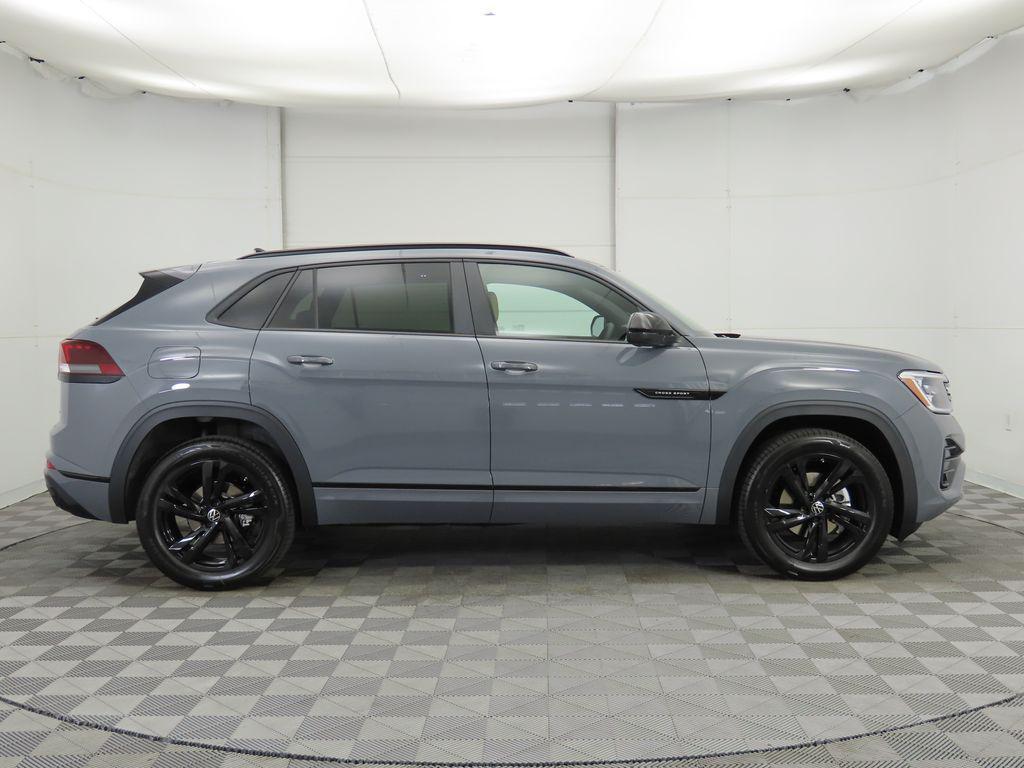 new 2026 Volkswagen Atlas Cross Sport car, priced at $52,477