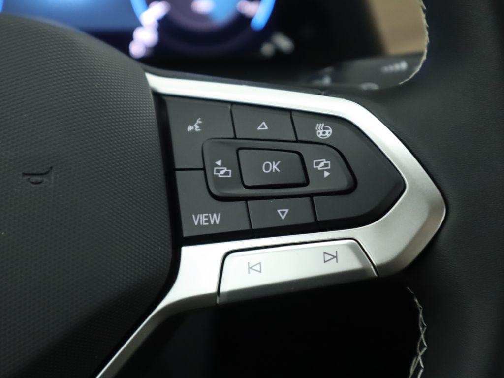 new 2026 Volkswagen Atlas car, priced at $41,672