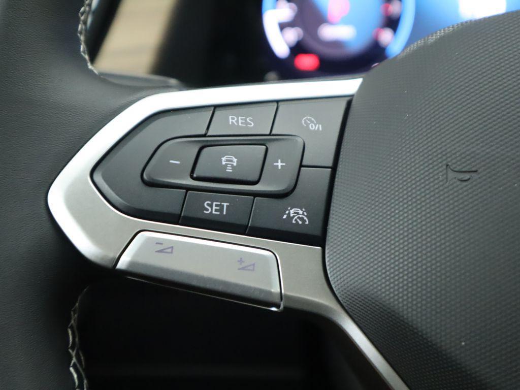 new 2026 Volkswagen Atlas car, priced at $41,672