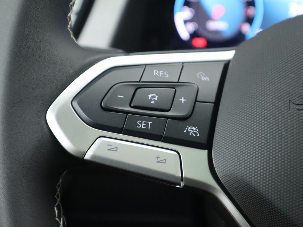 new 2026 Volkswagen Atlas Cross Sport car, priced at $45,617