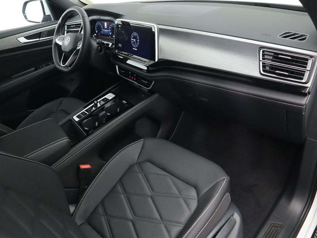 new 2026 Volkswagen Atlas Cross Sport car, priced at $45,617