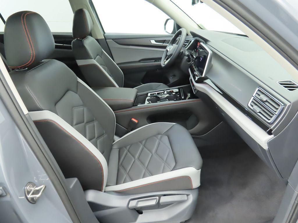 new 2026 Volkswagen Atlas car, priced at $50,627