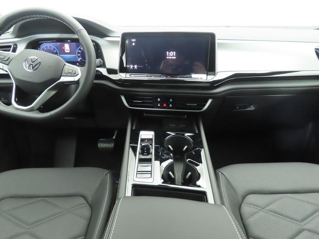 new 2026 Volkswagen Atlas Cross Sport car, priced at $45,617