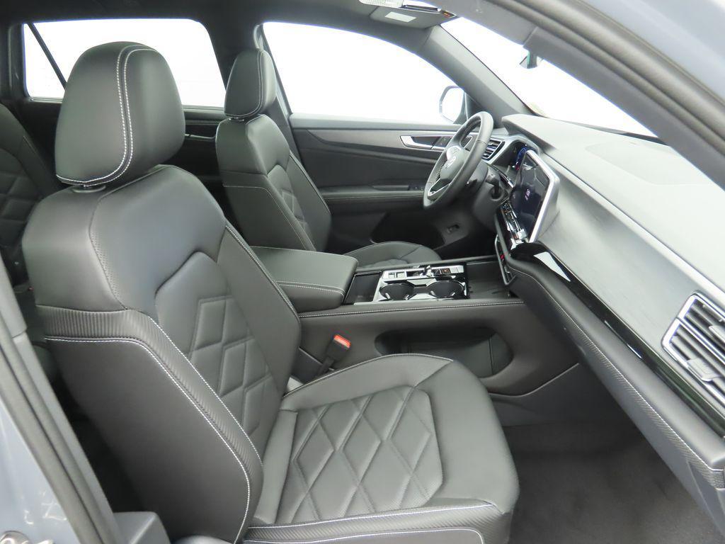 new 2026 Volkswagen Atlas Cross Sport car, priced at $45,617