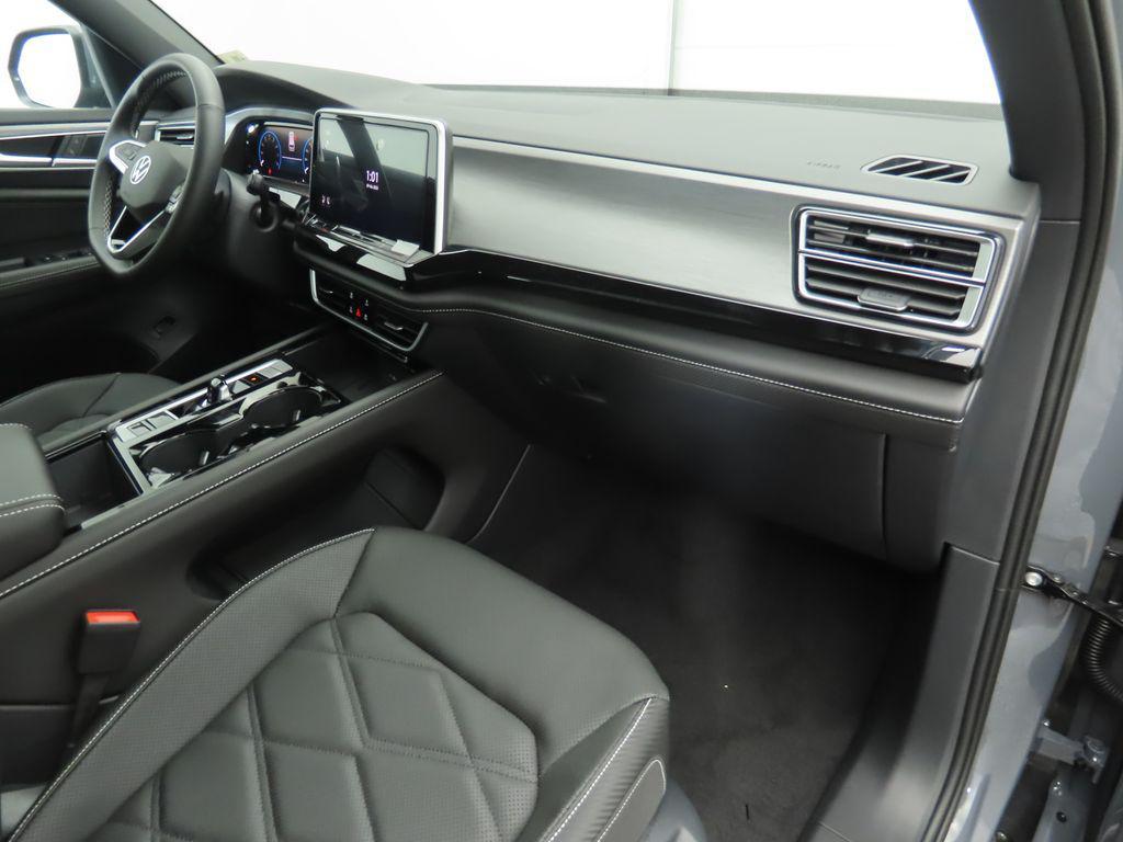 new 2026 Volkswagen Atlas Cross Sport car, priced at $45,617