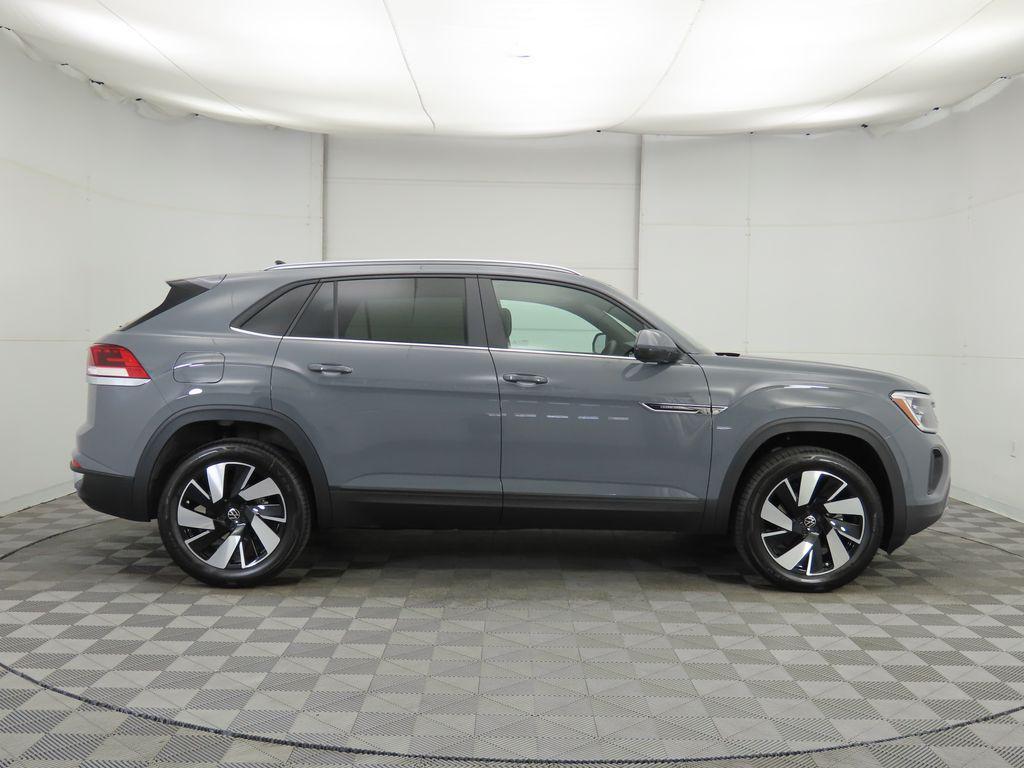 new 2026 Volkswagen Atlas Cross Sport car, priced at $45,617