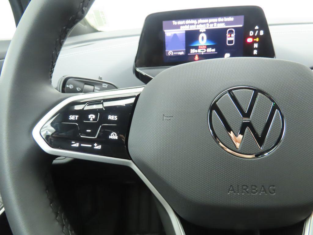 new 2025 Volkswagen ID.4 car, priced at $47,271