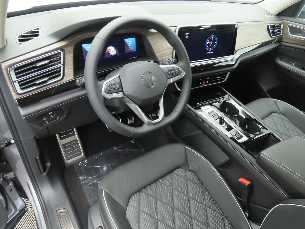 new 2025 Volkswagen Atlas car, priced at $53,000
