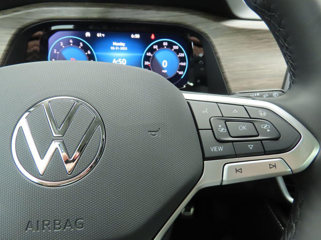 new 2025 Volkswagen Atlas car, priced at $53,000
