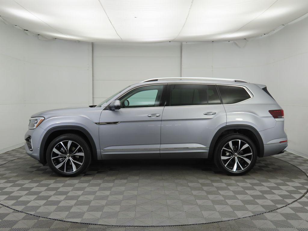 new 2025 Volkswagen Atlas car, priced at $53,000