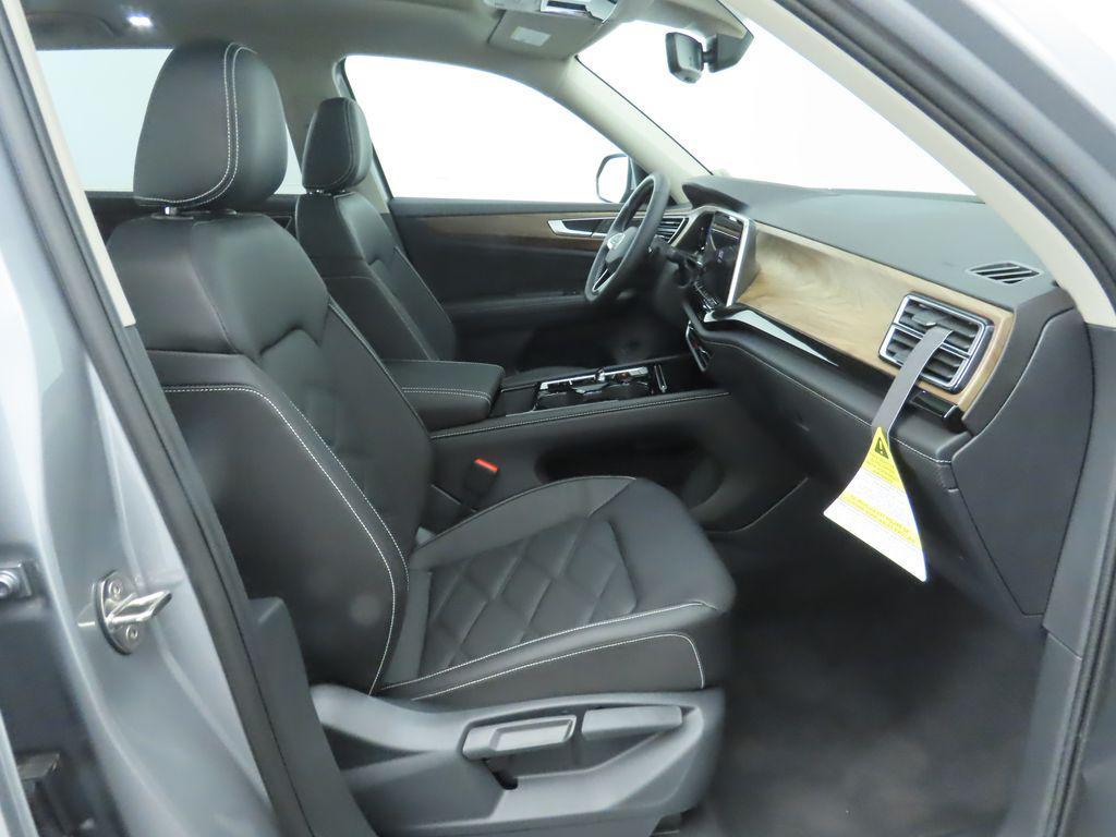 new 2026 Volkswagen Atlas car, priced at $48,000