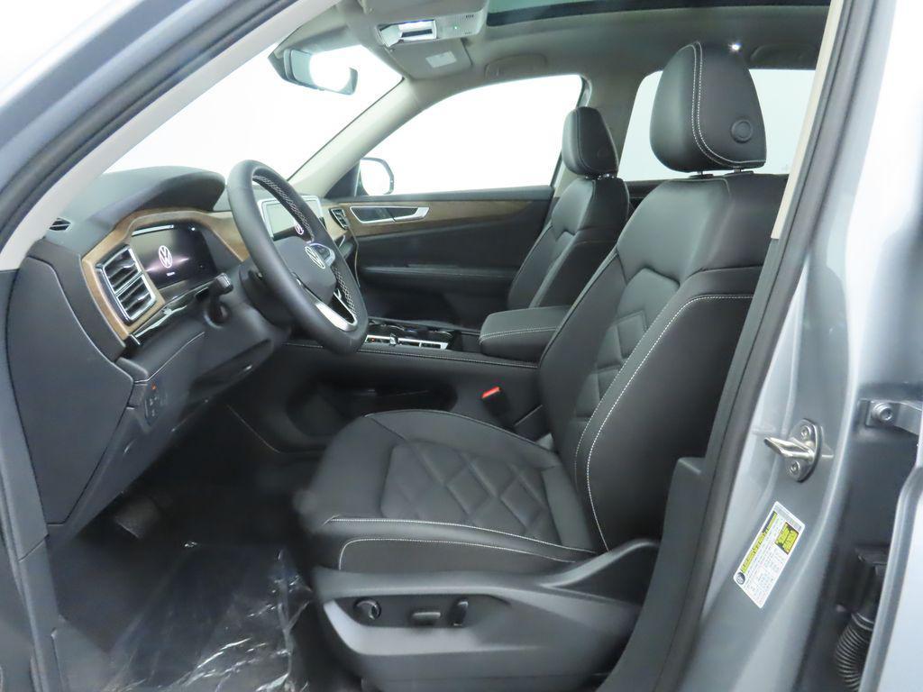 new 2026 Volkswagen Atlas car, priced at $48,000