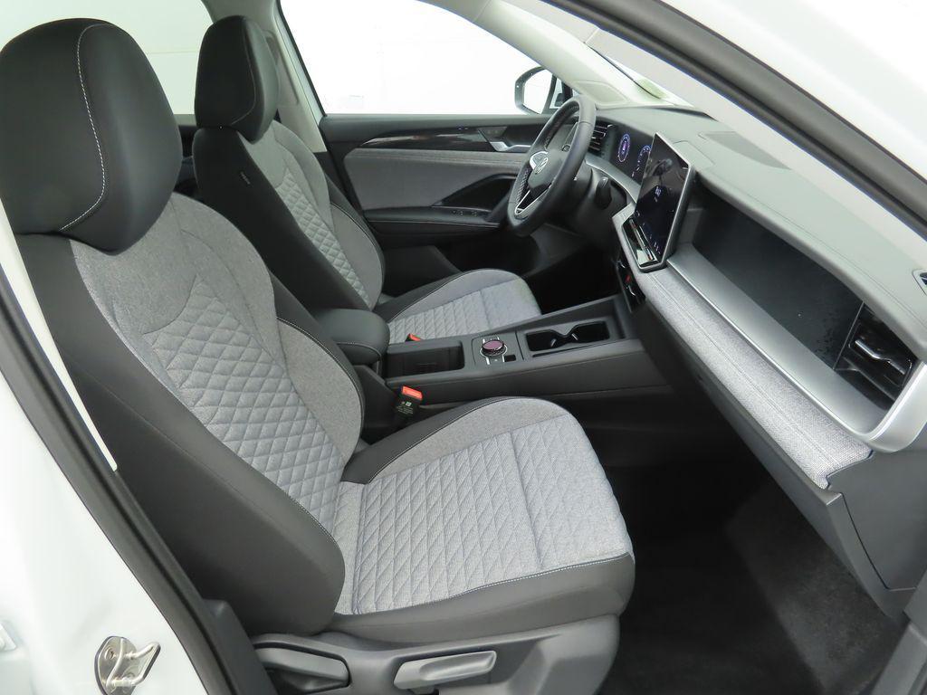 new 2026 Volkswagen Tiguan car, priced at $33,292