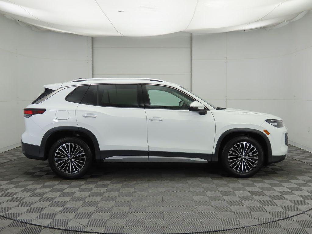 new 2026 Volkswagen Tiguan car, priced at $33,292