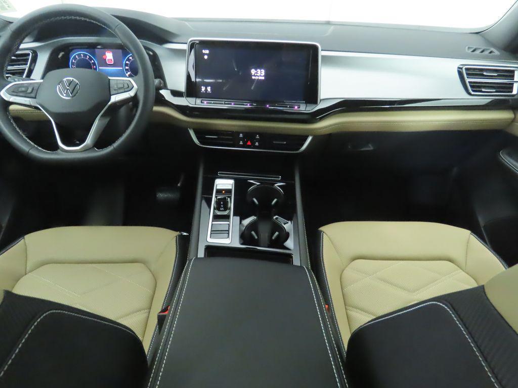 new 2026 Volkswagen Atlas Cross Sport car, priced at $47,896