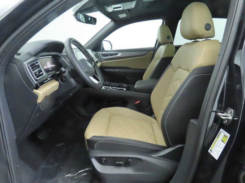 new 2026 Volkswagen Atlas Cross Sport car, priced at $47,896