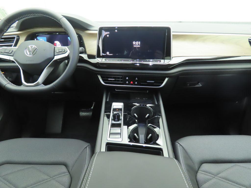 new 2026 Volkswagen Atlas car, priced at $47,653