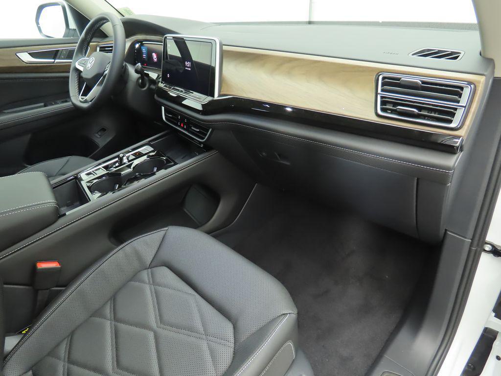 new 2026 Volkswagen Atlas car, priced at $47,653