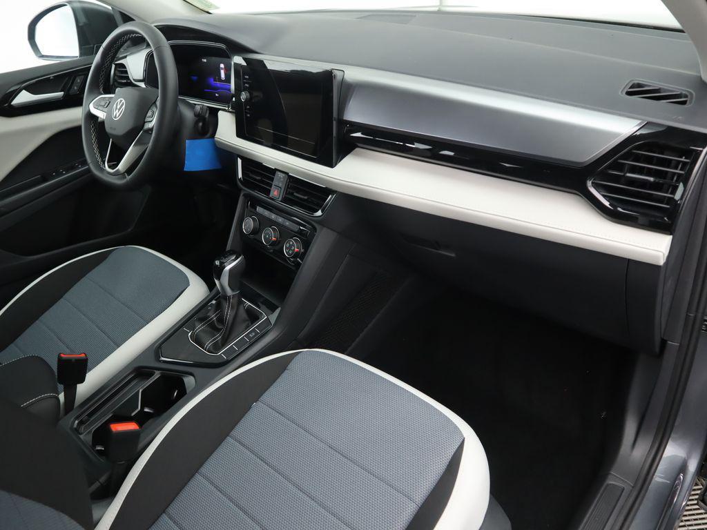 new 2025 Volkswagen Taos car, priced at $25,011