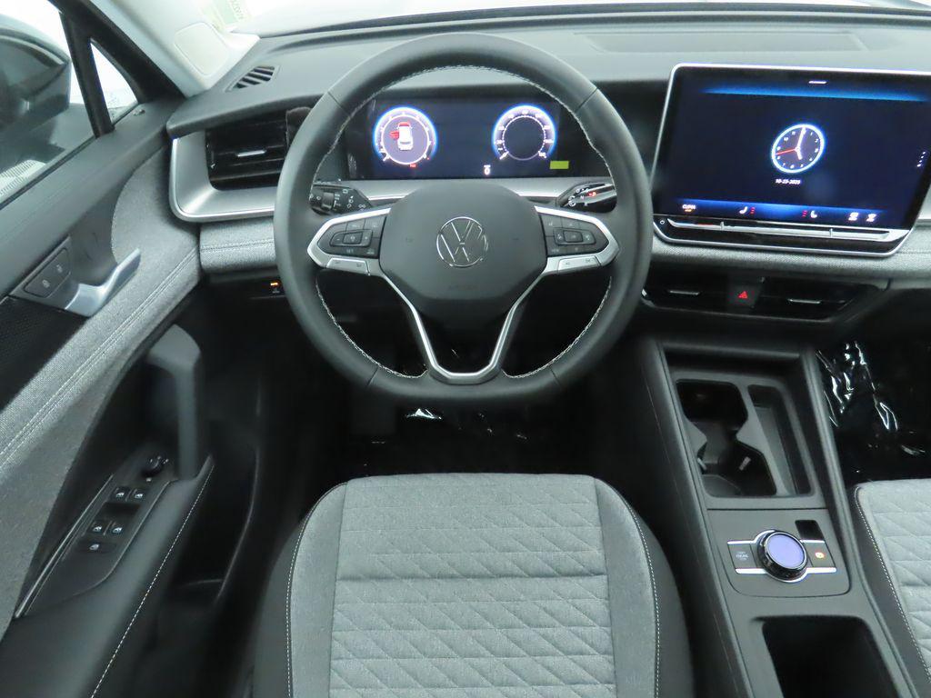 new 2025 Volkswagen Tiguan car, priced at $30,771