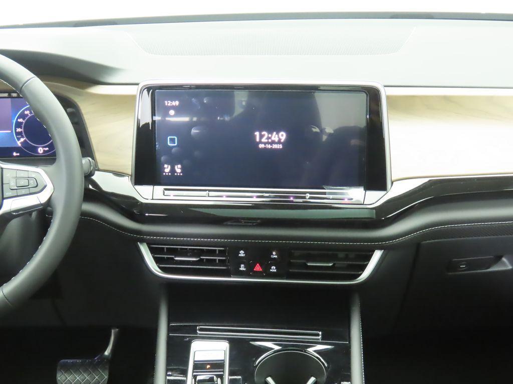 new 2026 Volkswagen Atlas car, priced at $49,659