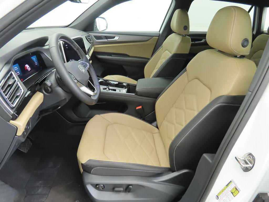 new 2026 Volkswagen Atlas Cross Sport car, priced at $44,417