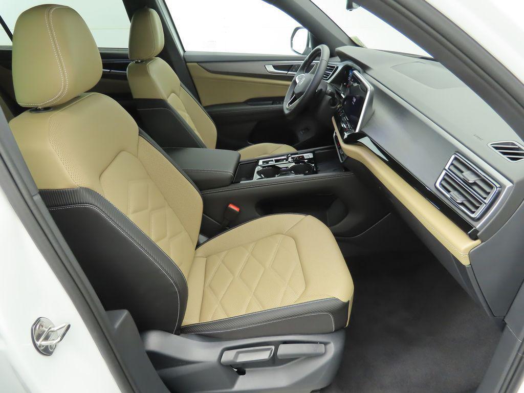 new 2026 Volkswagen Atlas Cross Sport car, priced at $44,417