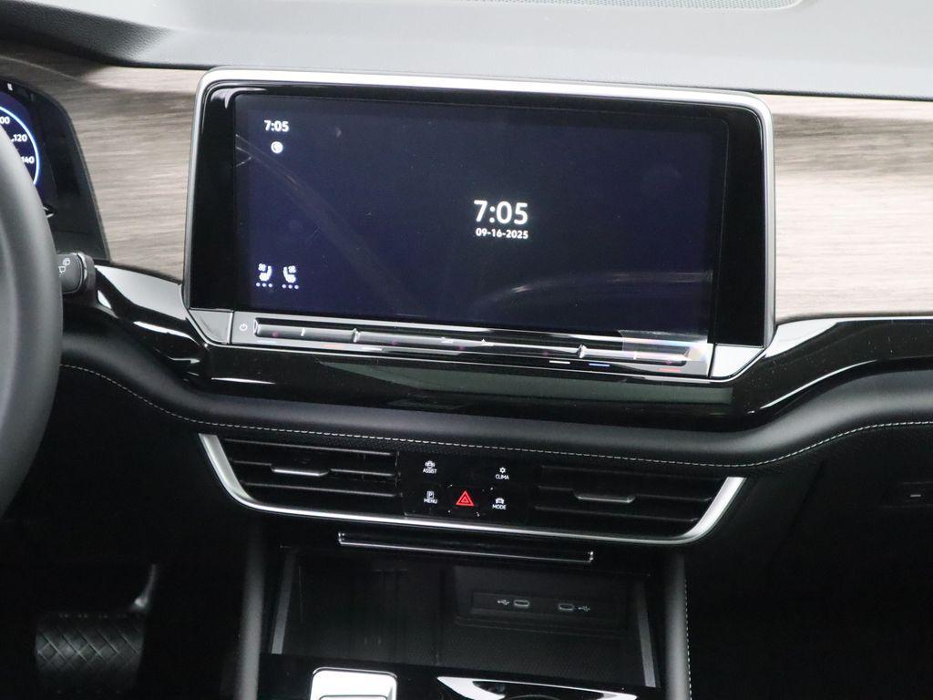 new 2026 Volkswagen Atlas car, priced at $51,444