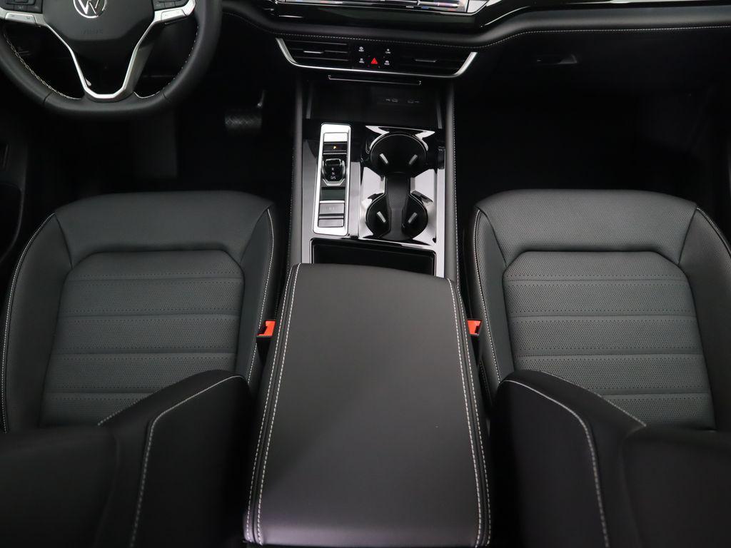 new 2026 Volkswagen Atlas car, priced at $51,444