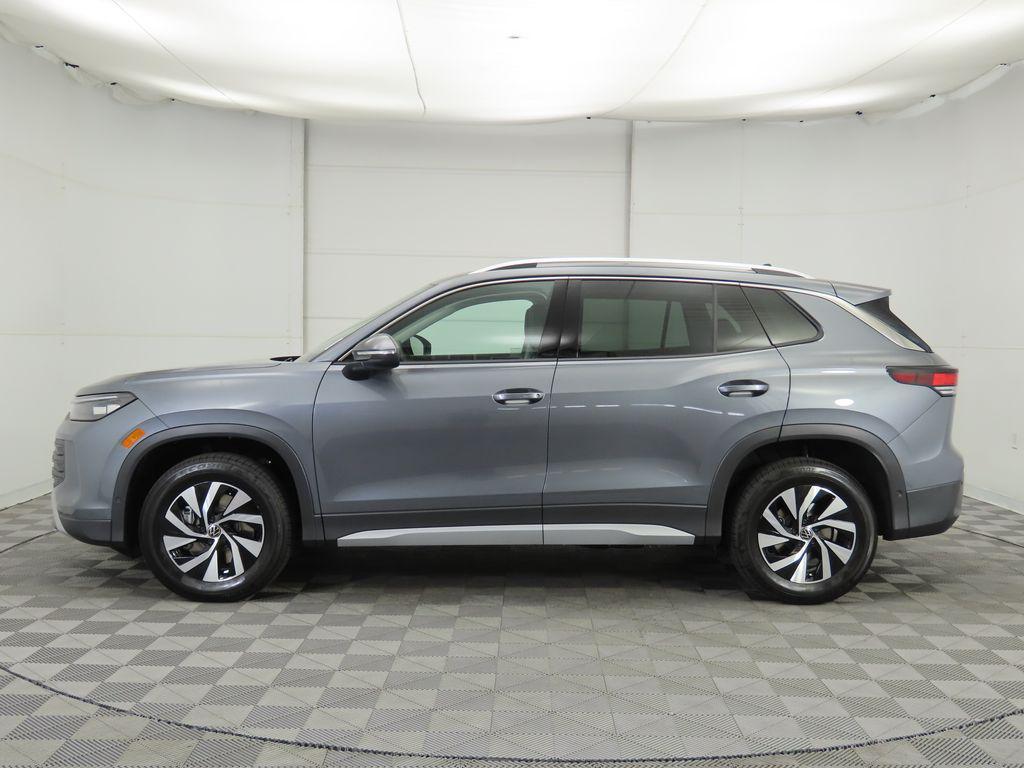 new 2025 Volkswagen Tiguan car, priced at $32,871