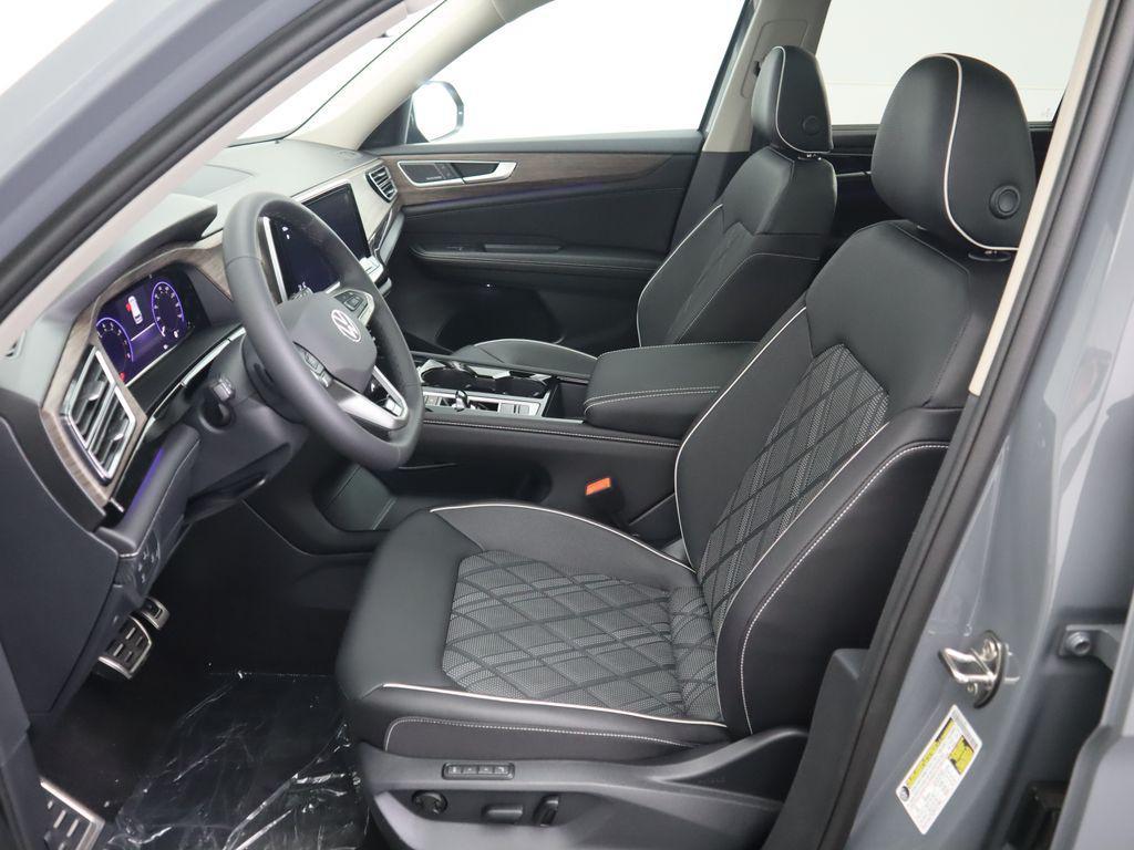 new 2026 Volkswagen Atlas car, priced at $57,604