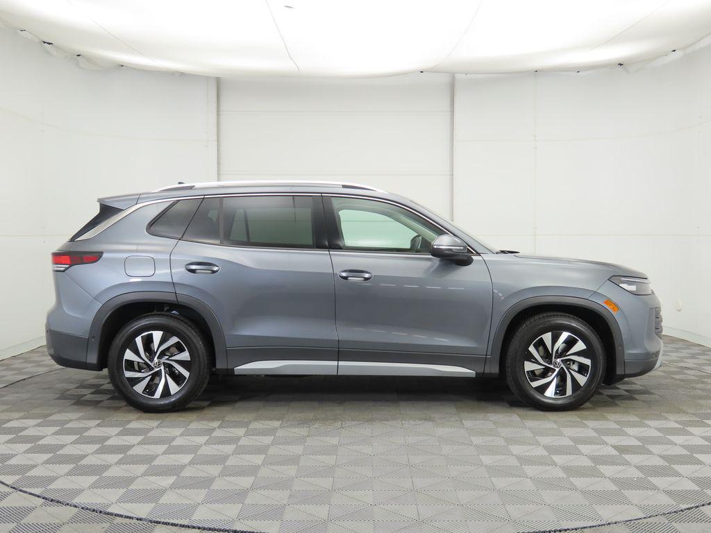 new 2025 Volkswagen Tiguan car, priced at $30,882