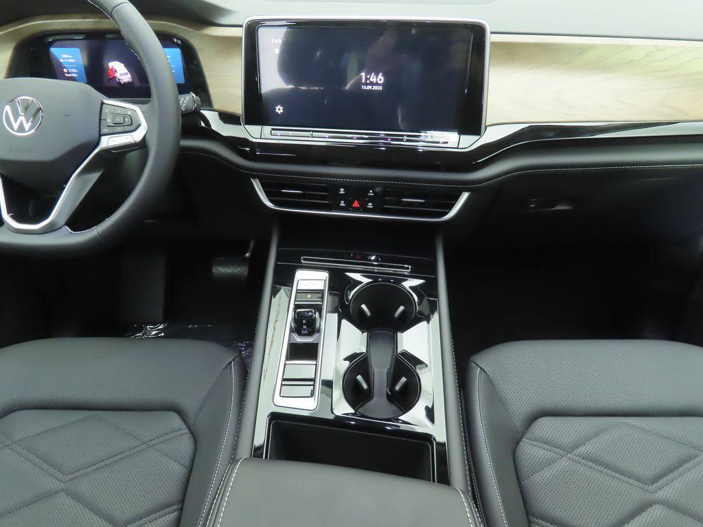 new 2026 Volkswagen Atlas car, priced at $47,034