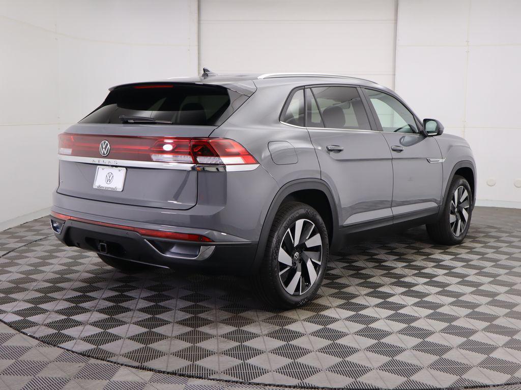 new 2026 Volkswagen Atlas Cross Sport car, priced at $44,617