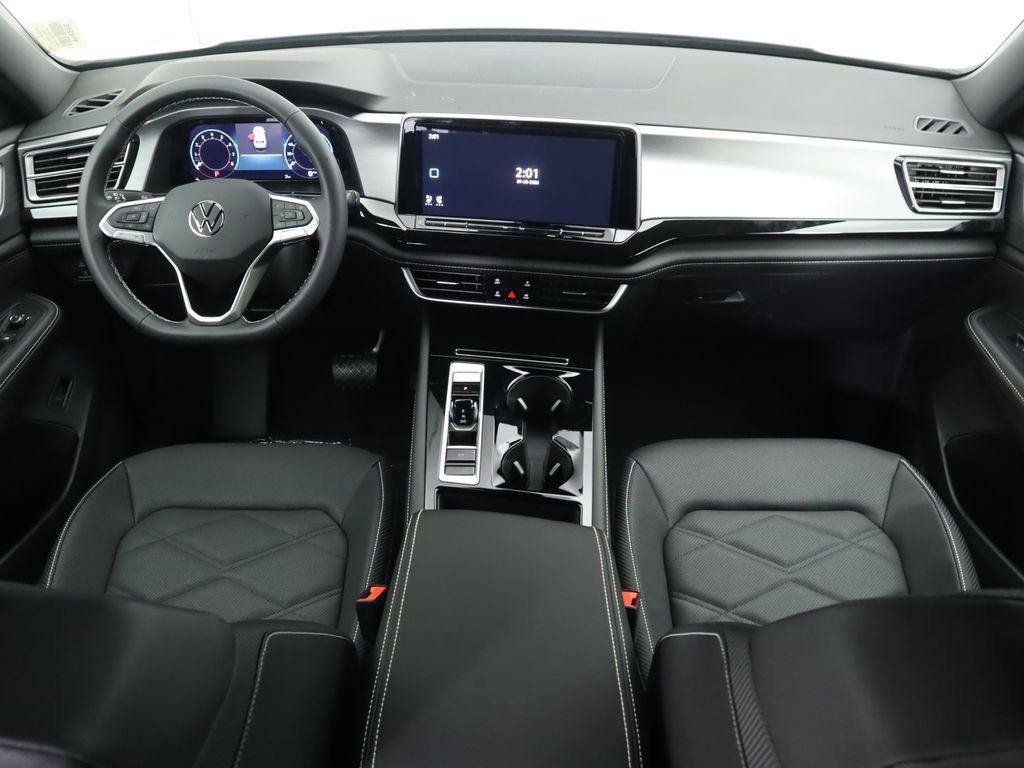 new 2026 Volkswagen Atlas Cross Sport car, priced at $44,617