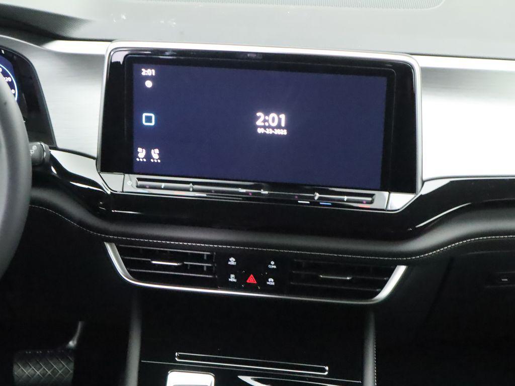 new 2026 Volkswagen Atlas Cross Sport car, priced at $44,617