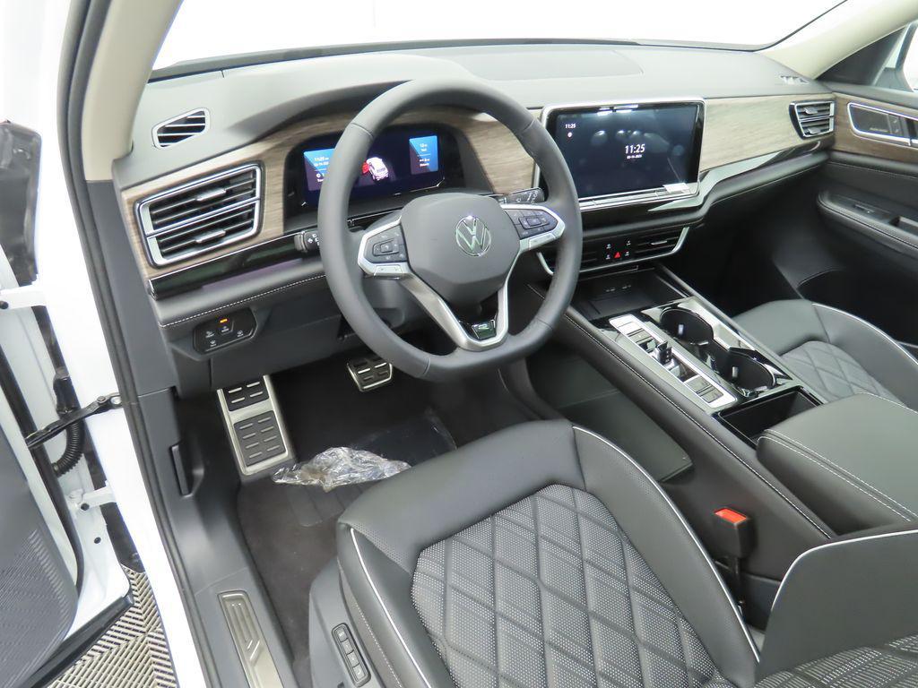 new 2025 Volkswagen Atlas car, priced at $53,794