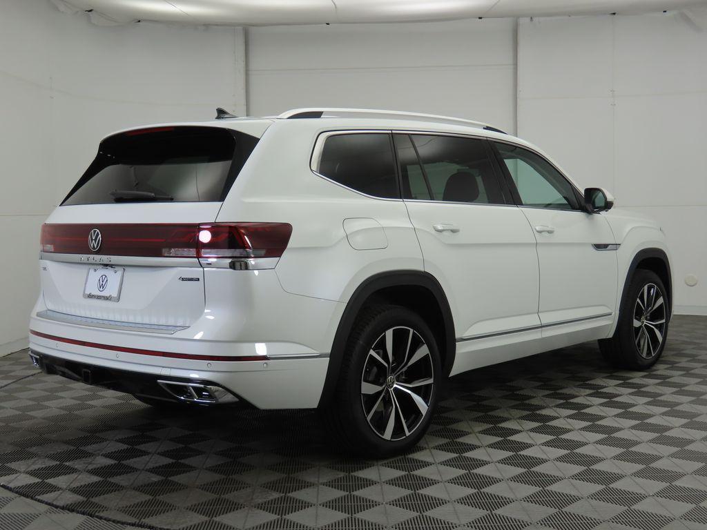 new 2025 Volkswagen Atlas car, priced at $53,794
