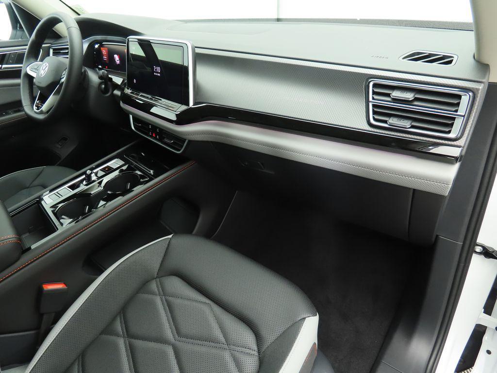 new 2026 Volkswagen Atlas car, priced at $50,108