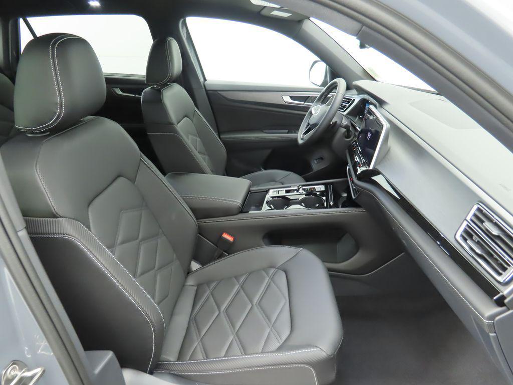 new 2026 Volkswagen Atlas Cross Sport car, priced at $46,412