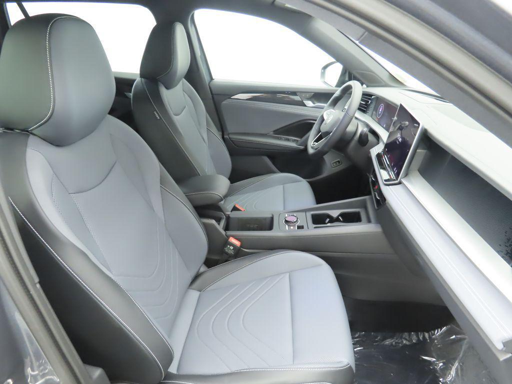 new 2026 Volkswagen Tiguan car, priced at $38,107