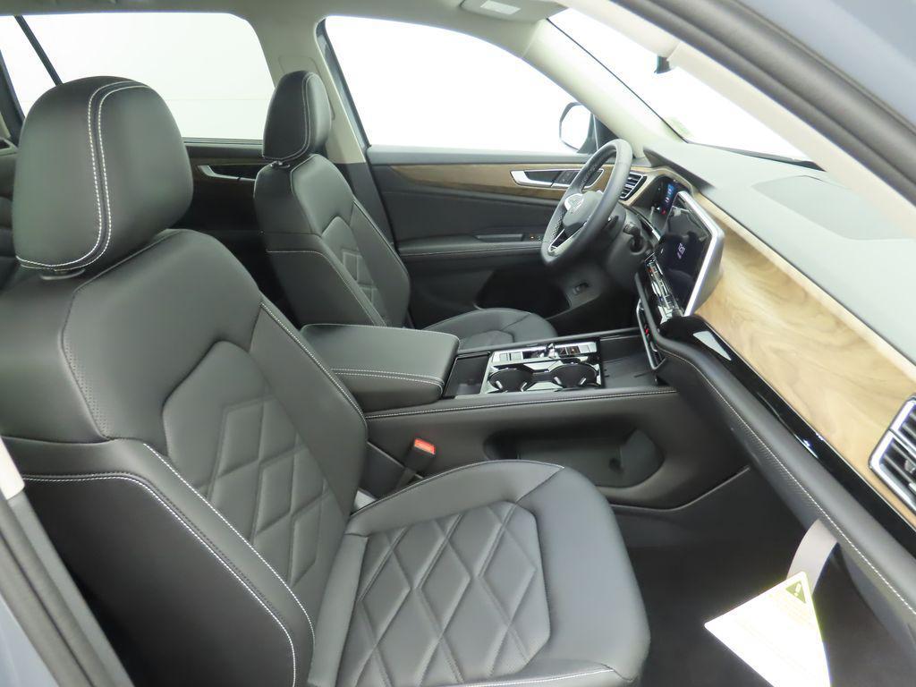 new 2026 Volkswagen Atlas car, priced at $47,947