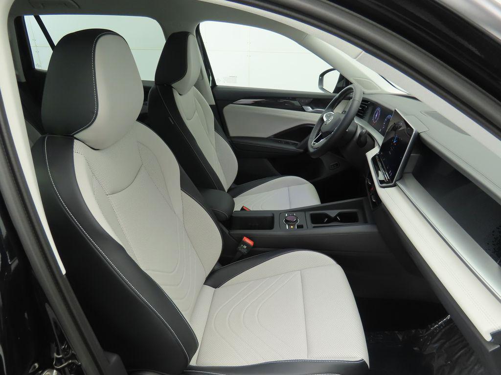 new 2025 Volkswagen Tiguan car, priced at $34,291