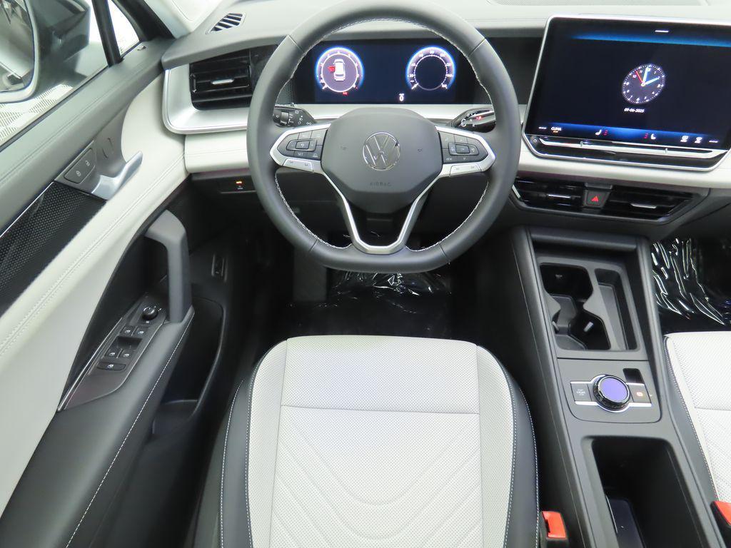 new 2025 Volkswagen Tiguan car, priced at $34,291