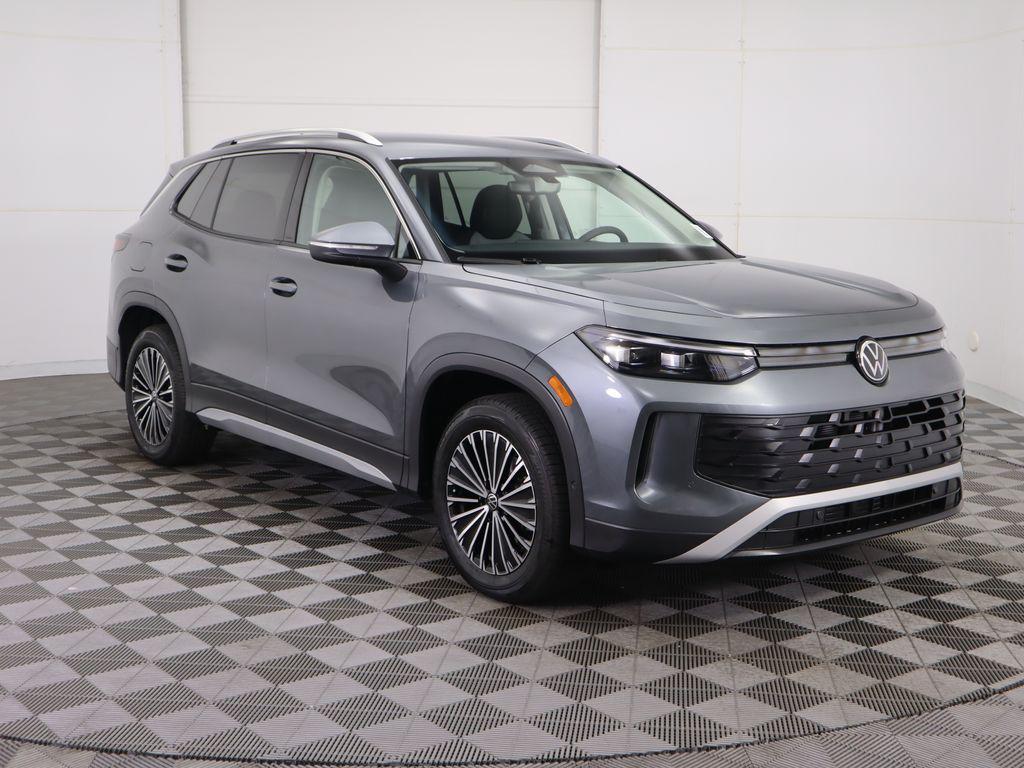 new 2025 Volkswagen Tiguan car, priced at $30,921