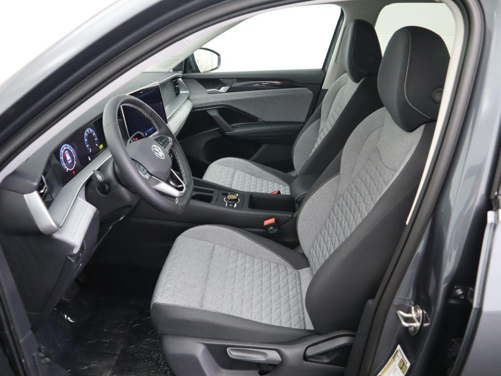 new 2025 Volkswagen Tiguan car, priced at $30,921