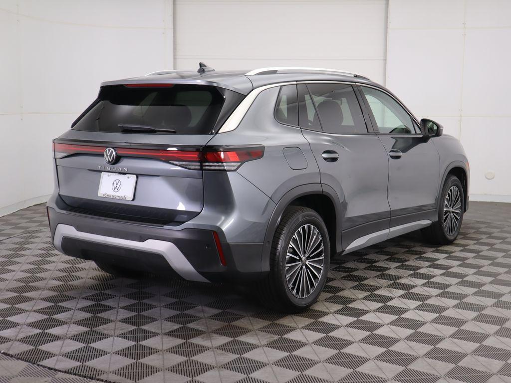 new 2025 Volkswagen Tiguan car, priced at $30,921