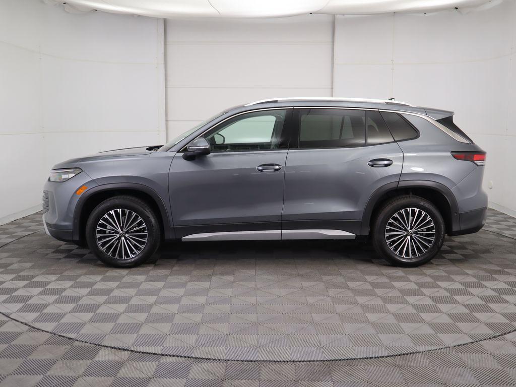 new 2025 Volkswagen Tiguan car, priced at $30,921